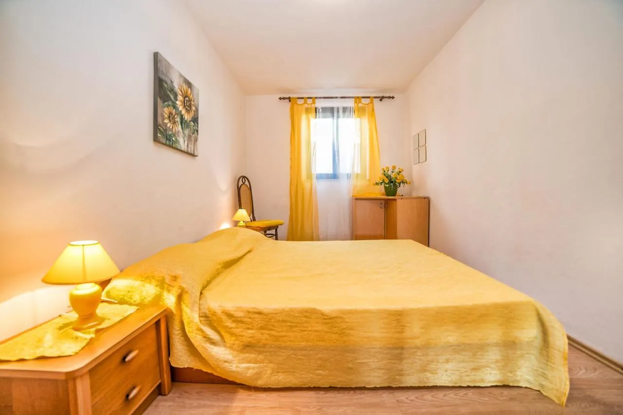 Apartments Marija 821 Pula