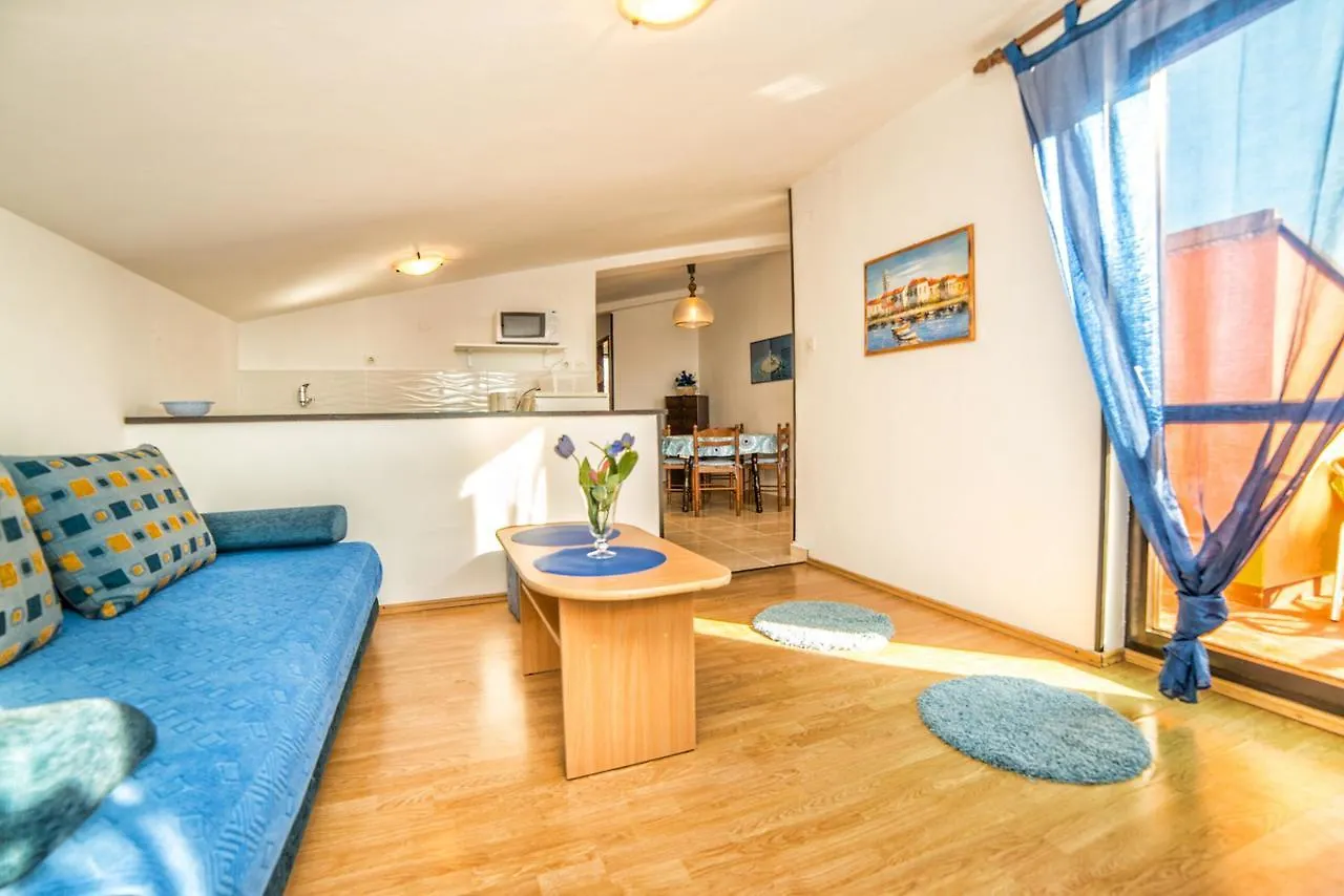 Apartments Marija 821 Pula